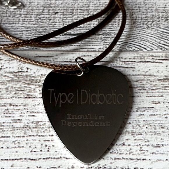 T1D Med Alert, Guitar Pick Charm/Pendant & Necklace Set - Picture 4 of 10